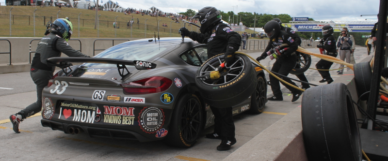 Illustration for article titled A Close-Up Look At All Of The Crazy Action In A Routine Sportscar Pit Stop